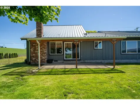 1770 Mccormick Loop Road Tillamook OR 97141