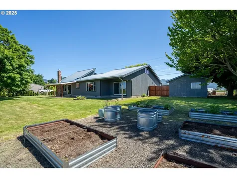 1770 Mccormick Loop Road Tillamook OR 97141