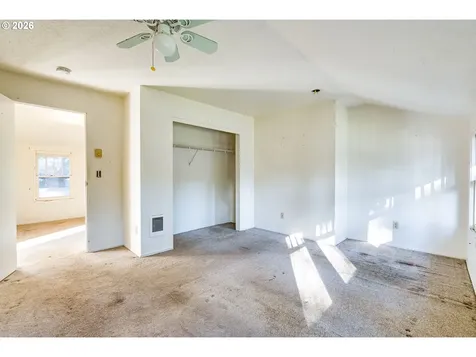 2223 SE 139th Avenue Portland OR 97233