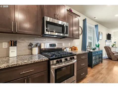 120 NE 19th Avenue Canby OR 97013
