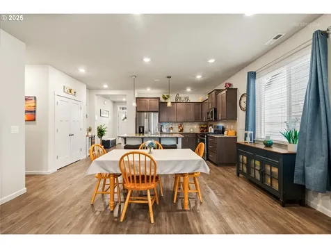 120 NE 19th Avenue Canby OR 97013