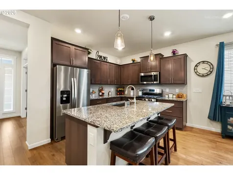 120 NE 19th Avenue Canby OR 97013