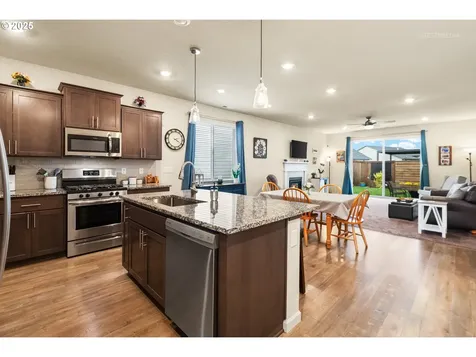 120 NE 19th Avenue Canby OR 97013