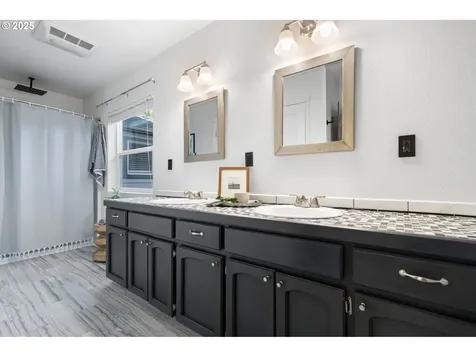 1424 D Street Washougal WA 98671
