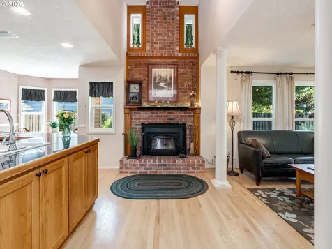 2145 NW Chrystal Drive Mcminnville OR 97128