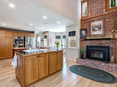 2145 NW Chrystal Drive Mcminnville OR 97128