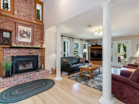 2145 NW Chrystal Drive Mcminnville OR 97128