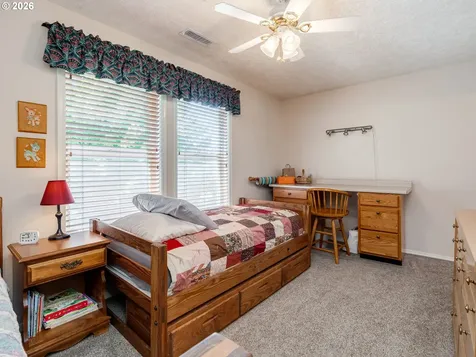 2145 NW Chrystal Drive Mcminnville OR 97128