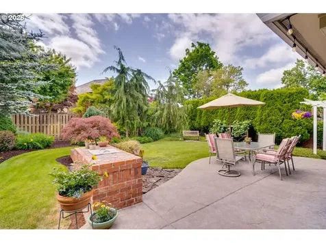 2145 NW Chrystal Drive Mcminnville OR 97128