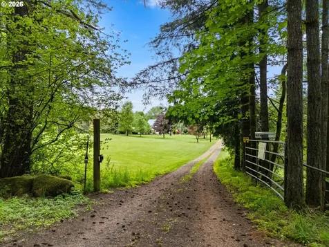 15693 S Hidden Road Mulino OR 97042