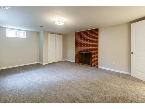 8310 NE Eugene Street Portland OR 97220