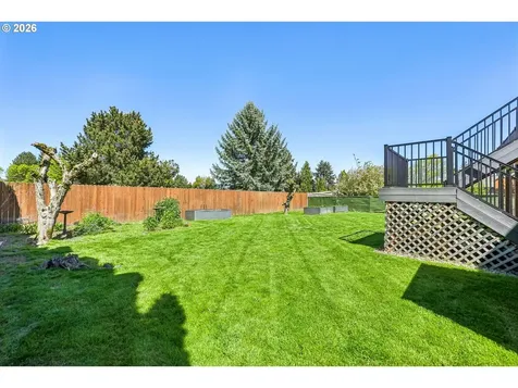 12215 SW Cresmoor Drive Beaverton OR 97008
