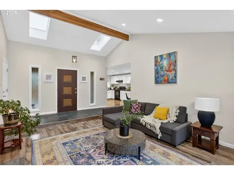 4721 SW 45th Avenue Portland OR 97221