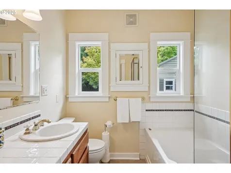 1948 SE 52nd Avenue Portland OR 97215