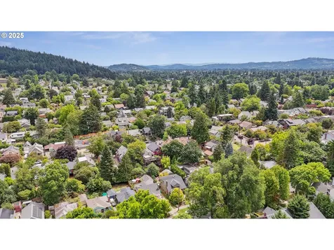 1948 SE 52nd Avenue Portland OR 97215