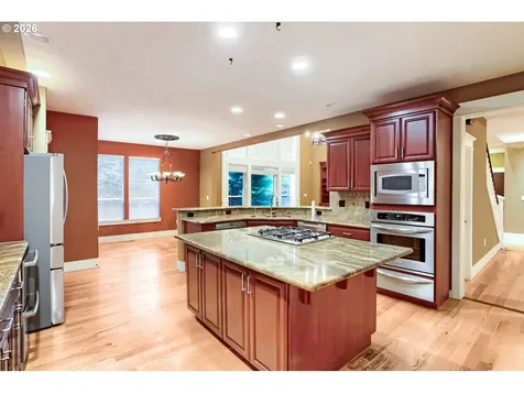 7015 SE 127th Avenue Portland OR 97236