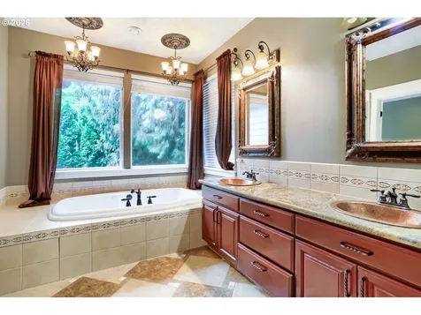 7015 SE 127th Avenue Portland OR 97236