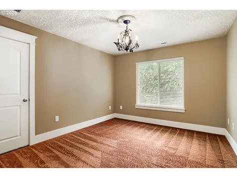 7015 SE 127th Avenue Portland OR 97236