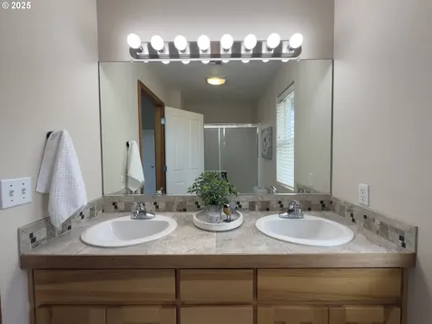 1126 S Oleander Lane Cornelius OR 97113