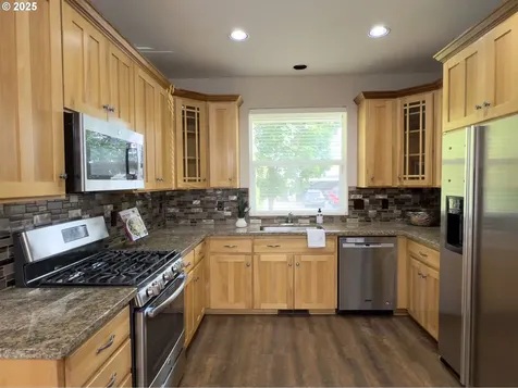 1126 S Oleander Lane Cornelius OR 97113