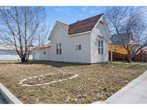 2040 8th Street Baker City OR 97814