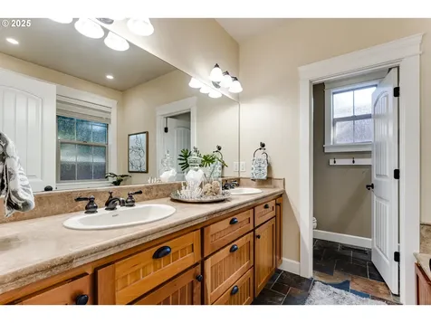 2647 Crowther Drive Eugene OR 97404