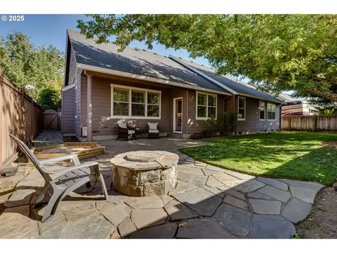2647 Crowther Drive Eugene OR 97404