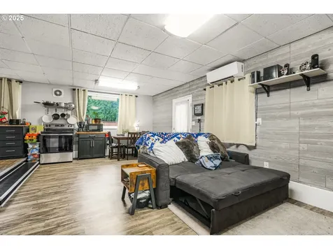 2611 S Troutdale Road Troutdale OR 97060
