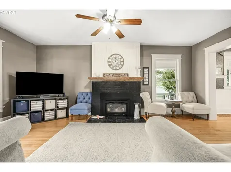 2611 S Troutdale Road Troutdale OR 97060