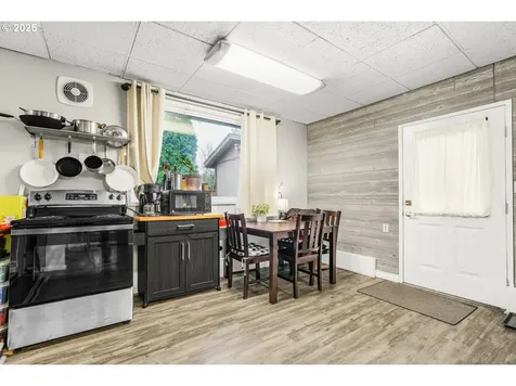2611 S Troutdale Road Troutdale OR 97060