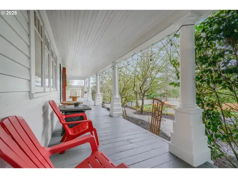 2611 S Troutdale Road Troutdale OR 97060