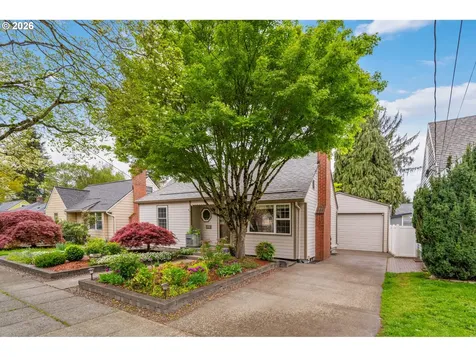 3725 SE Tibbetts Street Portland OR 97202