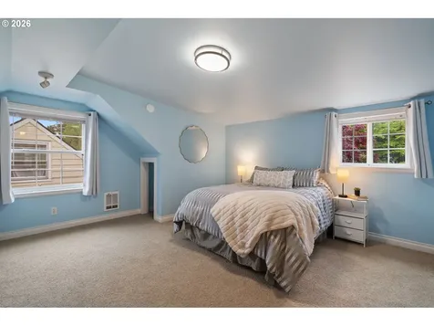 3725 SE Tibbetts Street Portland OR 97202