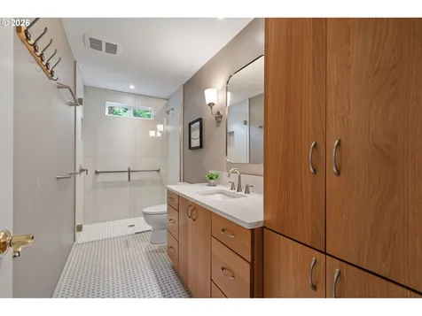 3725 SE Tibbetts Street Portland OR 97202
