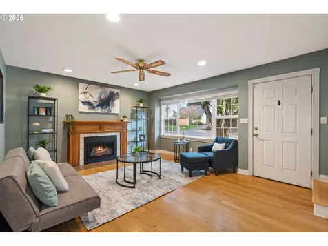 3725 SE Tibbetts Street Portland OR 97202