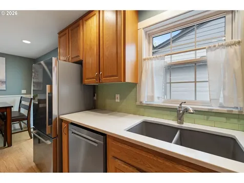 3725 SE Tibbetts Street Portland OR 97202