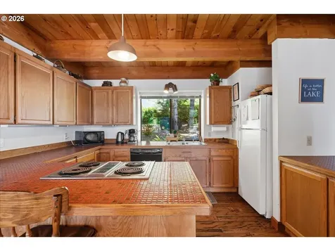 71616 Northshore Drive Birkenfeld OR 97016