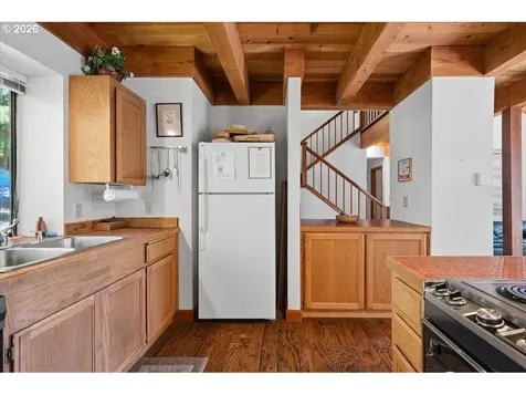71616 Northshore Drive Birkenfeld OR 97016