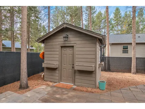 51868 Trapper George Lane La Pine OR 97739