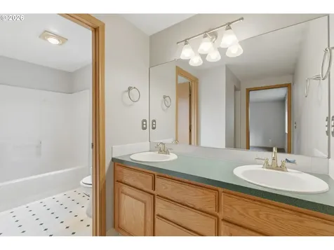 5902 NE 81st Avenue Vancouver WA 98662
