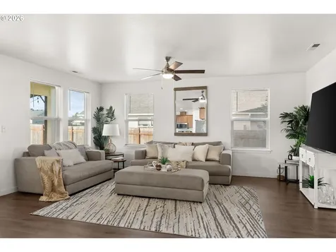 405 Cardinal Avenue Winlock WA 98596