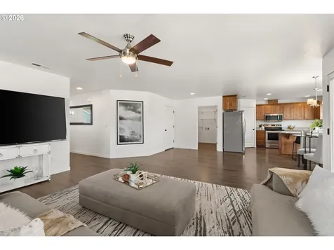 405 Cardinal Avenue Winlock WA 98596