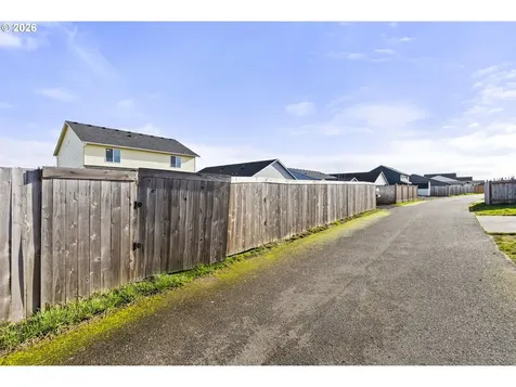 405 Cardinal Avenue Winlock WA 98596