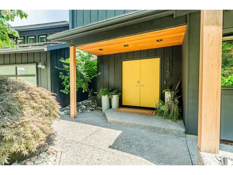 19150 Nixon Avenue West Linn OR 97068