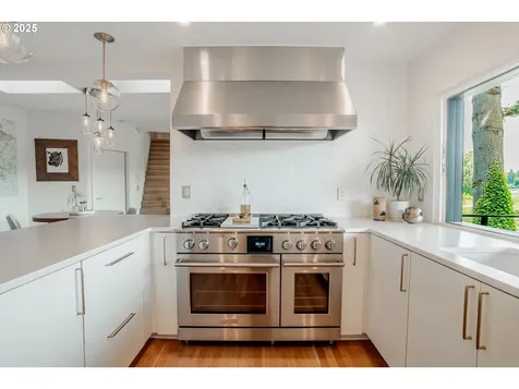 19150 Nixon Avenue West Linn OR 97068