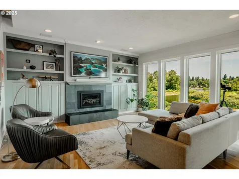 19150 Nixon Avenue West Linn OR 97068