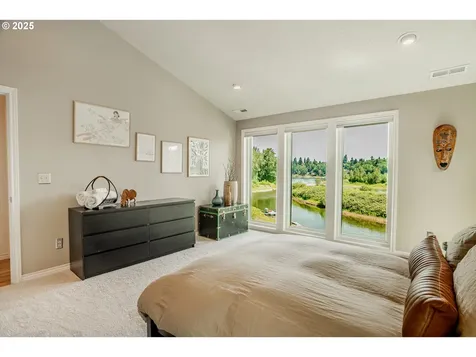 19150 Nixon Avenue West Linn OR 97068