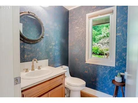 19150 Nixon Avenue West Linn OR 97068