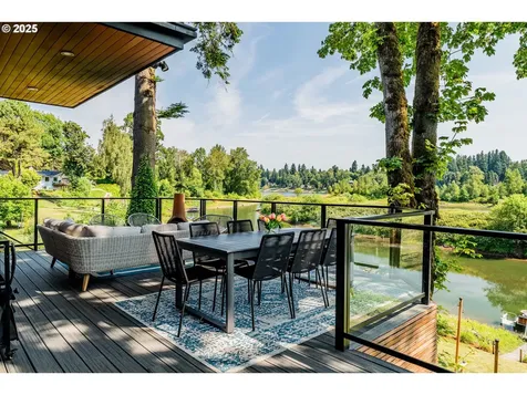 19150 Nixon Avenue West Linn OR 97068