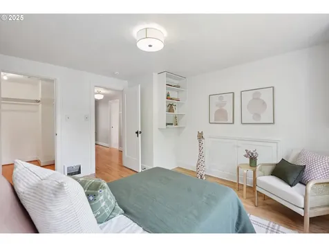 7001 SE 35th Avenue Portland OR 97202